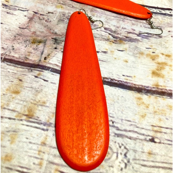 Jewelry - Orange long drop wood earrings